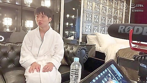 Married asian girl with a sexy body Married asian girl with a sexy body