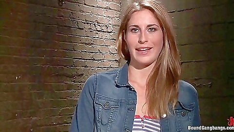 Married guy with her pussy