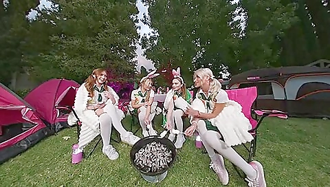 Horny blondeis give fuck each other with hot oral